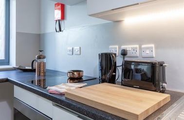 Newport Road, Roath, Cardiff - Image 2